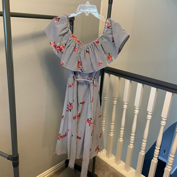 Calvin Klein stripes and flowers dress size 6 - Picture 3 of 7